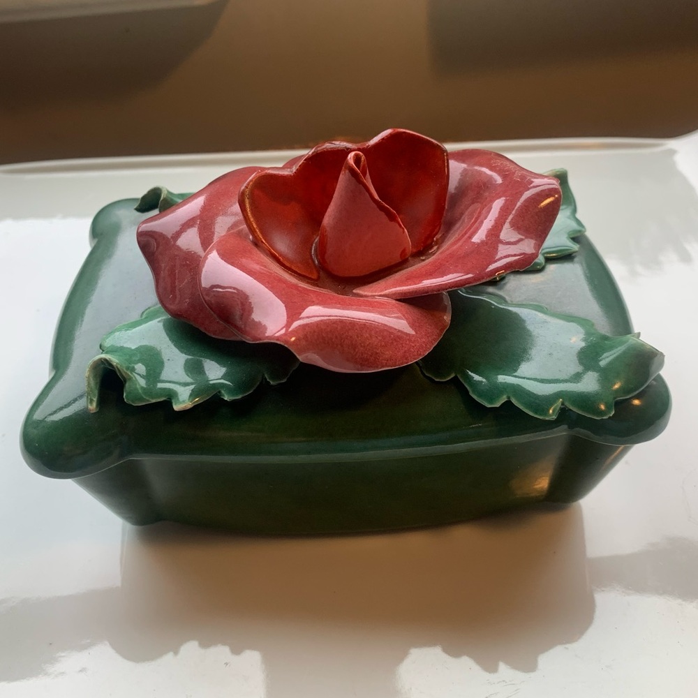 MCM Green Flower  Trinket box by Johannes Brahm Pottery California